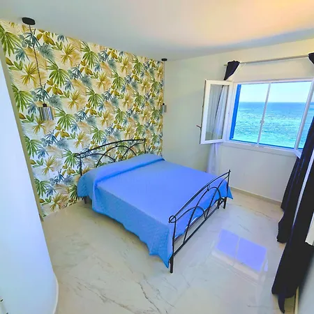 Hammam With Sea Access & Shared Pool Santa Flavia