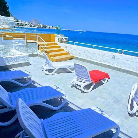 Hamman Exclusive Waterfront Shared Infinity Pool & Private Sea Access * Santa Flavia