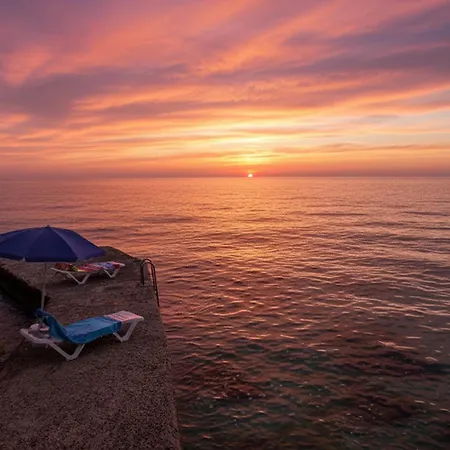 Hamman Exclusive Waterfront Shared Infinity Pool & Private Sea Access شقة سانتا فلافيا