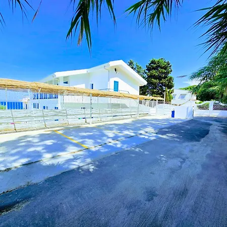 Appartamento Hamman Exclusive Waterfront Shared Infinity Pool & Private Sea Access *