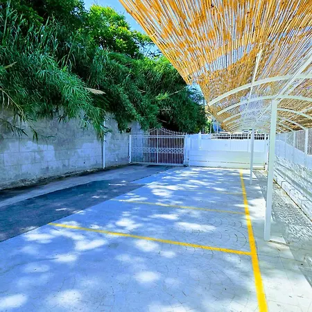Hammam With Sea Access & Shared Pool