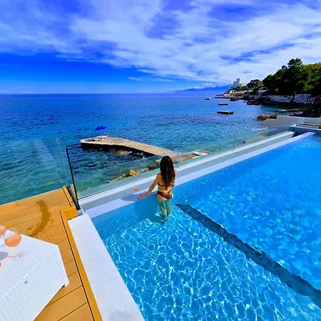 Hammam With Sea Access & Shared Pool