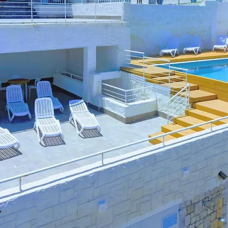 شقة Hamman Exclusive Waterfront Shared Infinity Pool & Private Sea Access سانتا فلافيا