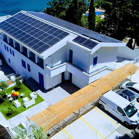Hamman Exclusive Waterfront Shared Infinity Pool & Private Sea Access * سانتا فلافيا